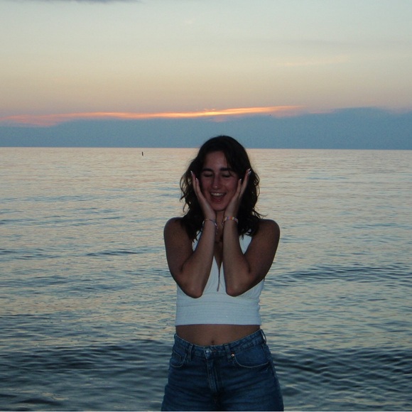 Meet Cay🇨🇦 - Picture 1 of 1